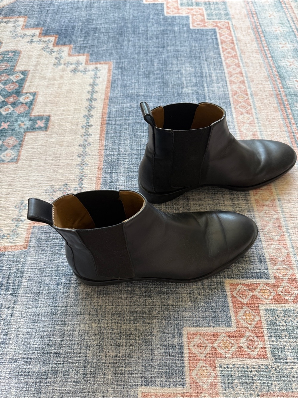 Everlane Black Chelsea Boots